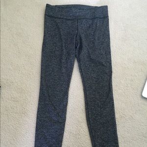 Full length leggings with subtle pattern